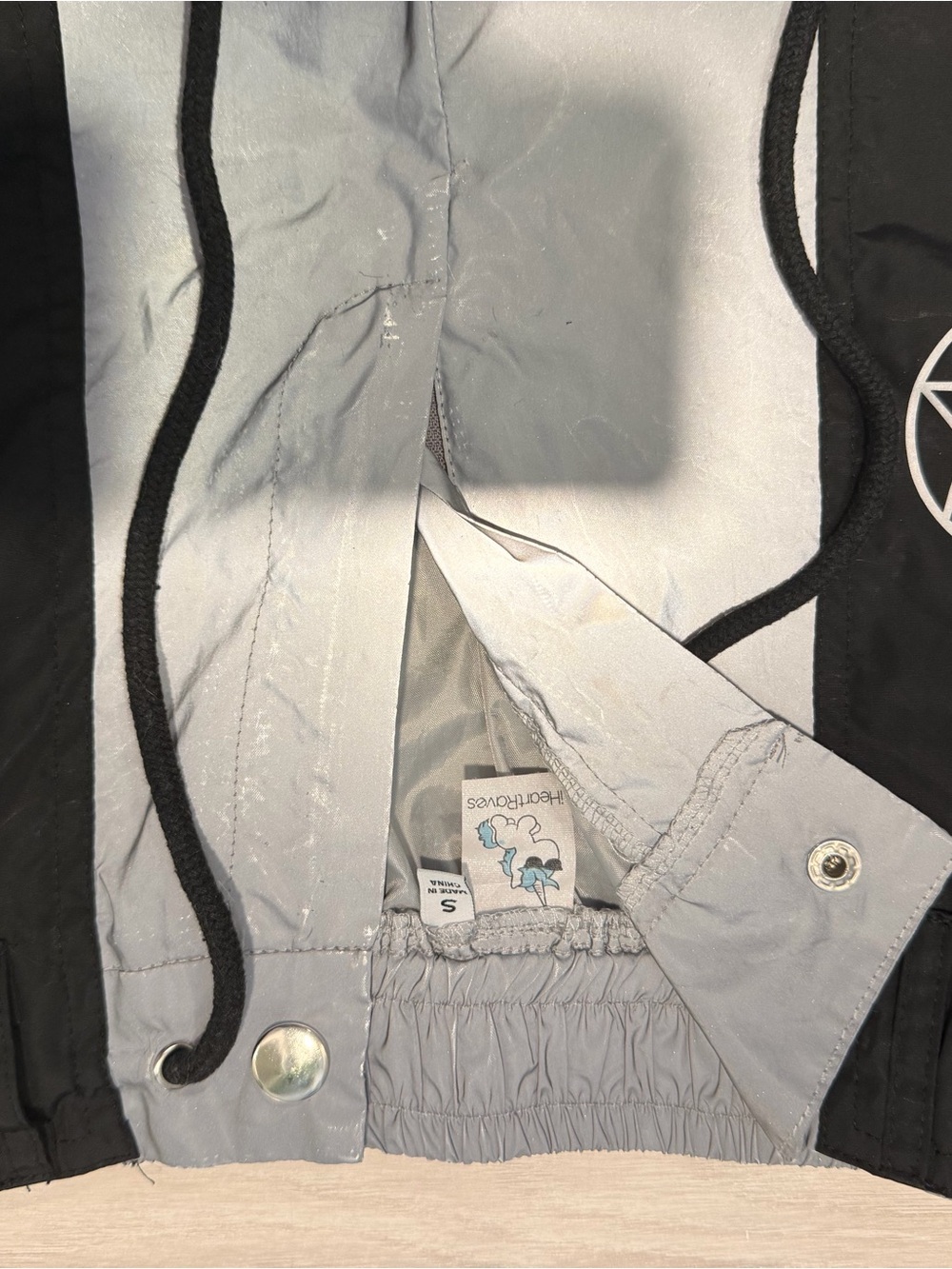 Alison Wonderland iHeartRaves reflective cargo pants ๐๐ - Picture 2 of 3